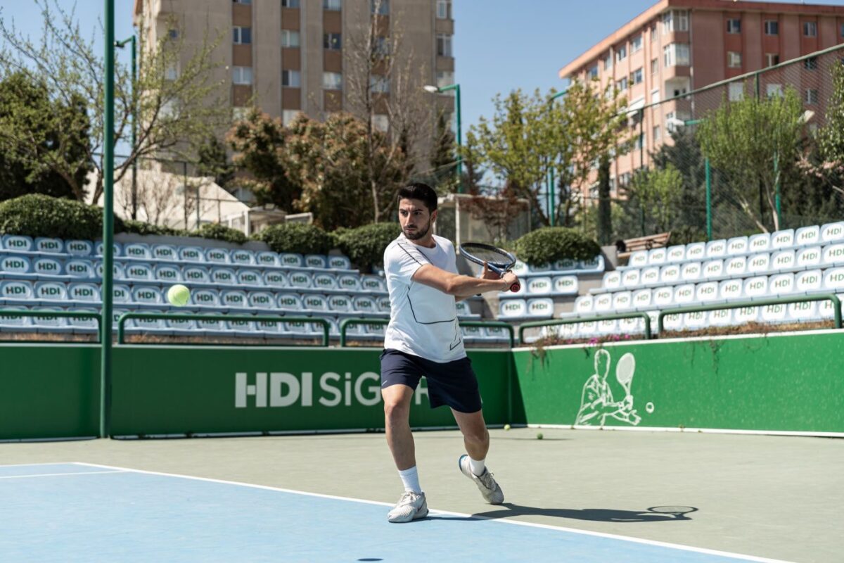 Cordellet pour réduire les vibrations d'une raquette de padel