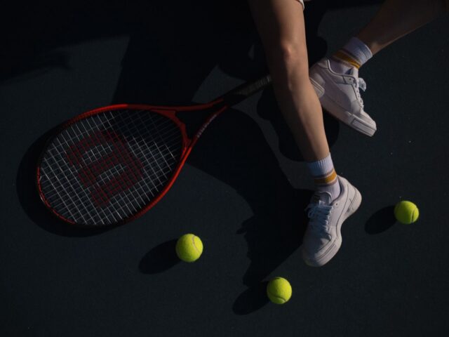 Technique et exercices du smash haut au padel